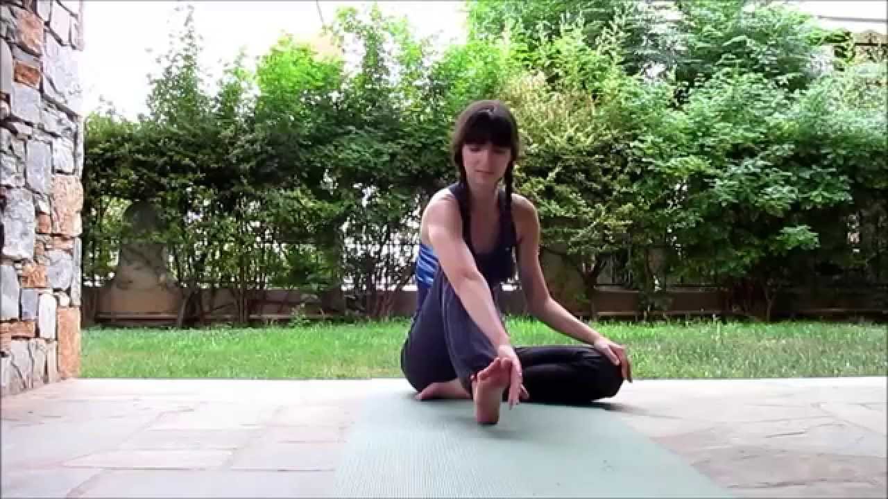 Физиотерапевтические упражнения после растяжения связок голеностопа.