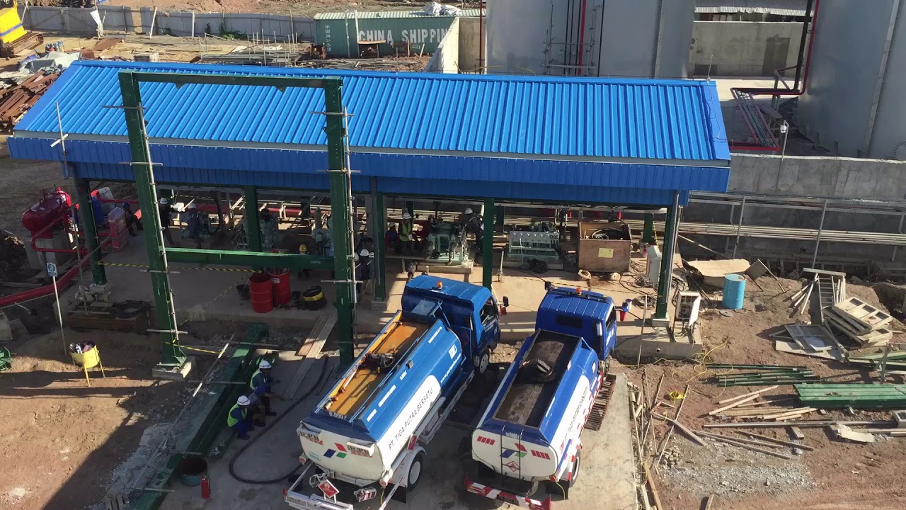 Unloading HSD di PLTMG 20 MW Merauke - YouTube