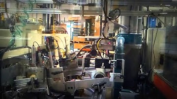 4 and 3 axis Pick and Place Robot Used to Automate a Production Line