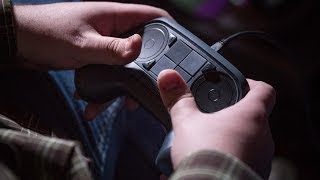 CES 2014: Hands-On with Valve's Steam Controller