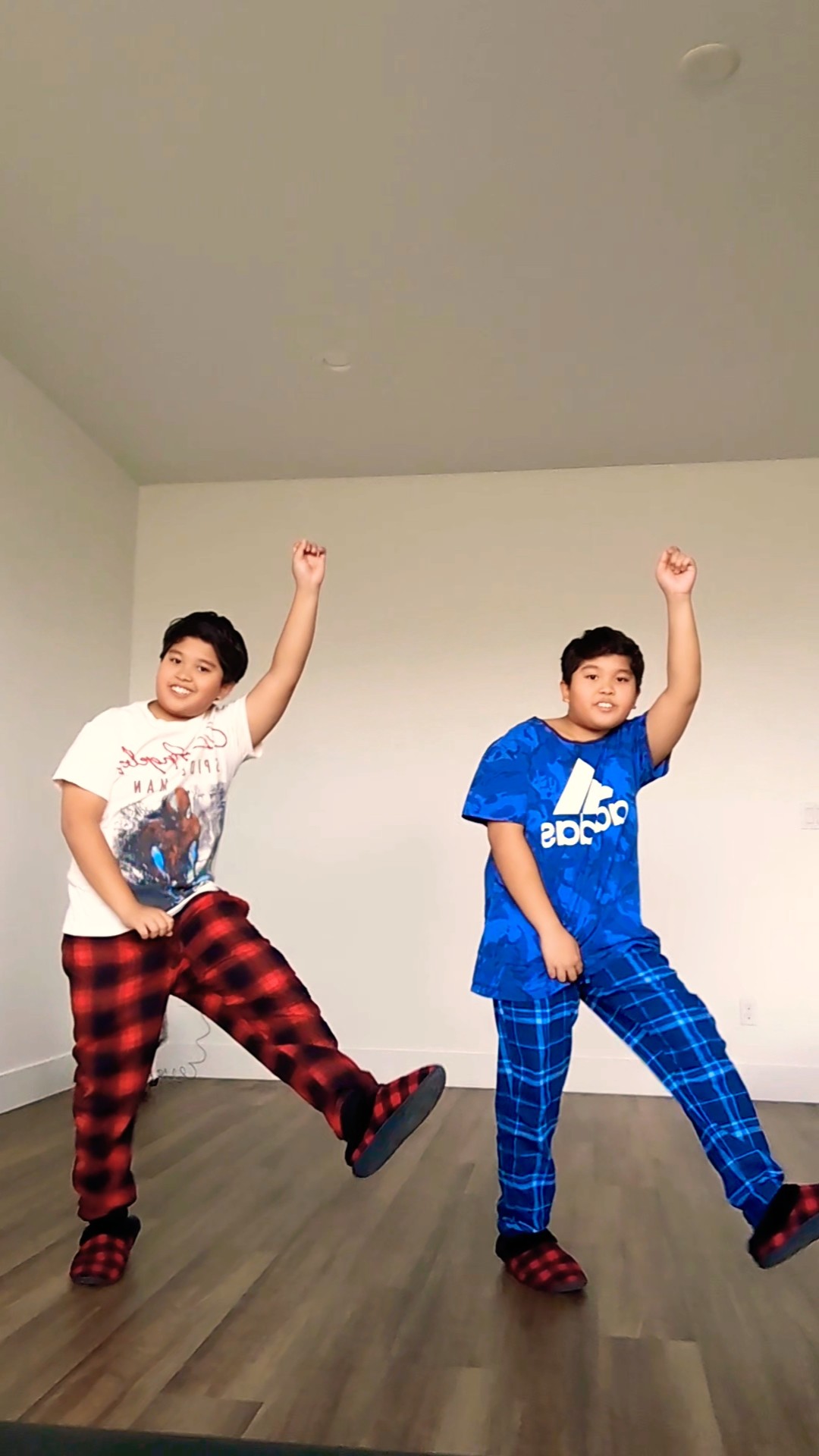 WALK WIT IT ??#dance #twindance #foryou #dancemoves #shortsdance #shorts
