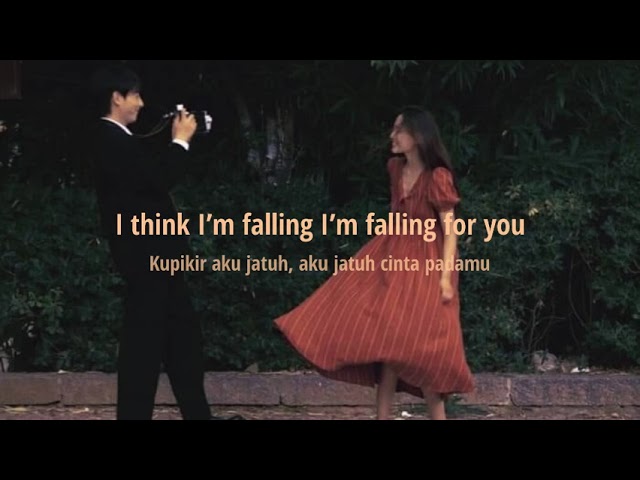 The 1975 - fallingforyou | Lyric Terjemahan class=