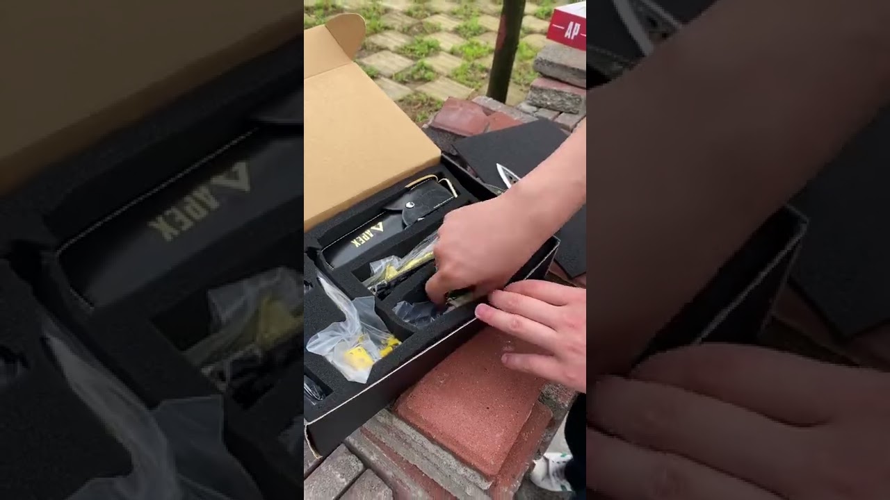 Unboxing an Apex  Heirloom Gift Box