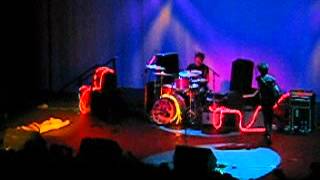 Yeah, Yeah, Yeah&#39;s &quot;Date With The Night&quot; Live at the Henry Fonda Los Angeles 3/14/04
