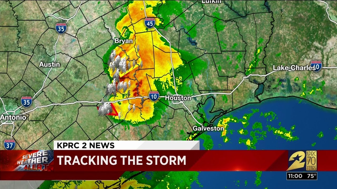 Storm Tracker: Storms move into the Houston area - YouTube