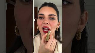 Kendall Jenner Nos Enseña Cómo Se Hace Los Labios Sin Perfilar