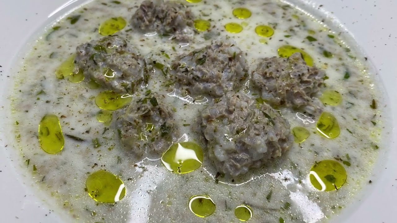 Γιουβαρλάκια με κρέμα γιαουρτιού 