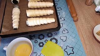 слоеные трубочки со сливочным кремом
