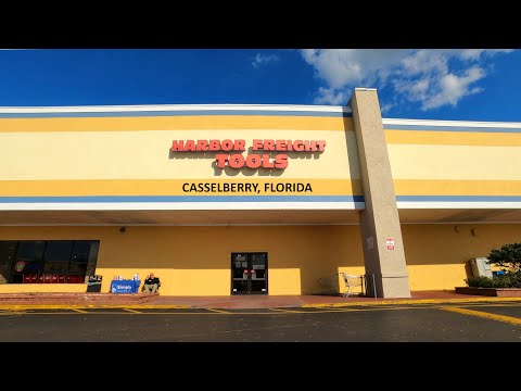 Shopping at Harbor Freight Tools in Casselberry, Florida