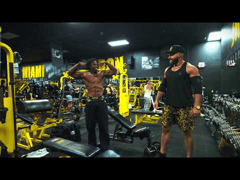 Showing my gymbro the best Full Chest Day Workout