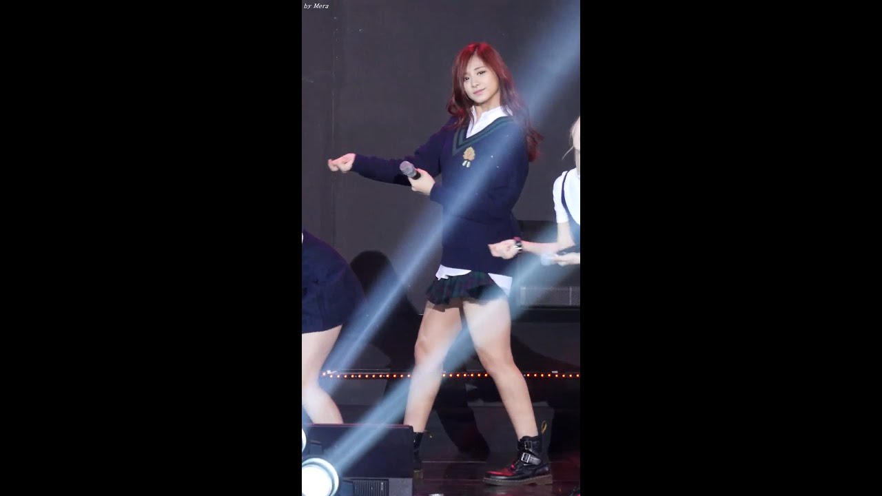 151206 트와이스 (TWICE) 다시해줘 (Do It Again) TZUYU [쯔위]직캠 Fancam (고려대화정체육관) by Mera