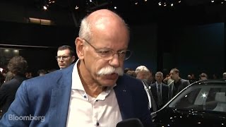 Zetsche: Mercedes Wants to Lead in Electric Cars by 2025