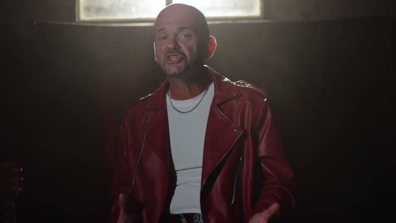 UM AMOR PARA ESQUECER ( VIDEOCLIPE)