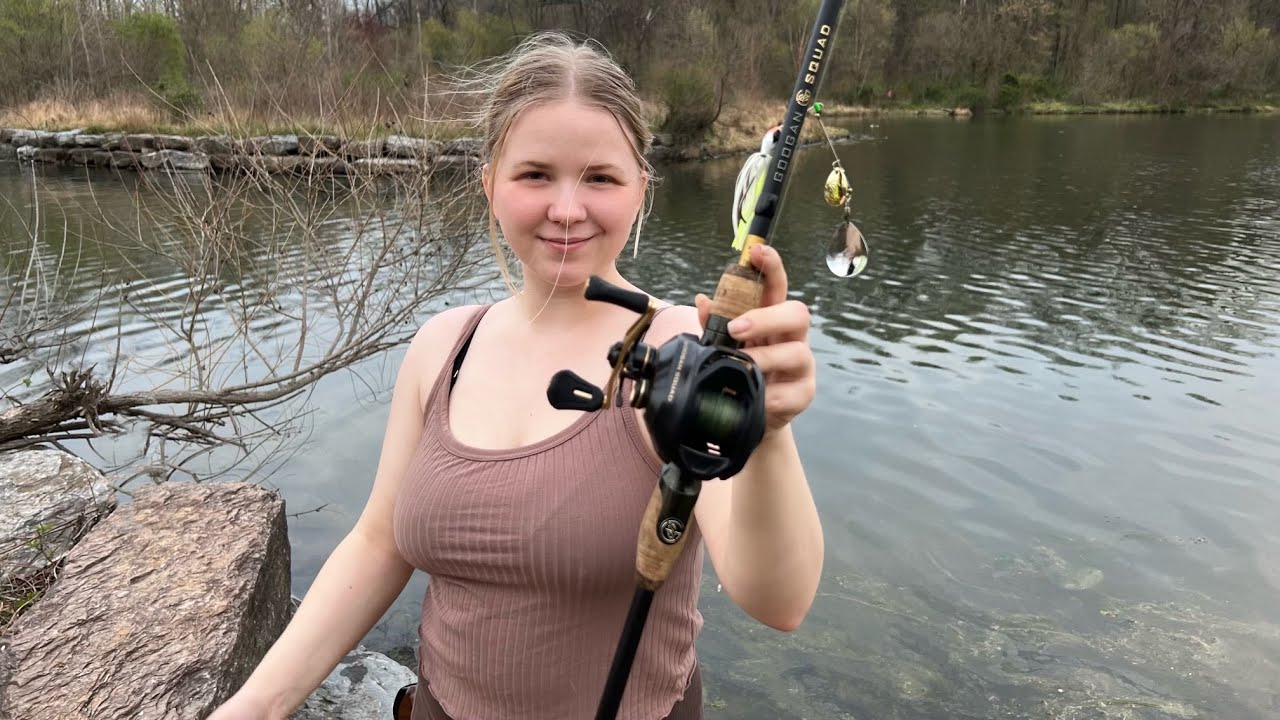 My Wife Catches Her FIRST BASS of the Year!!! (Using NEW GOOGAN