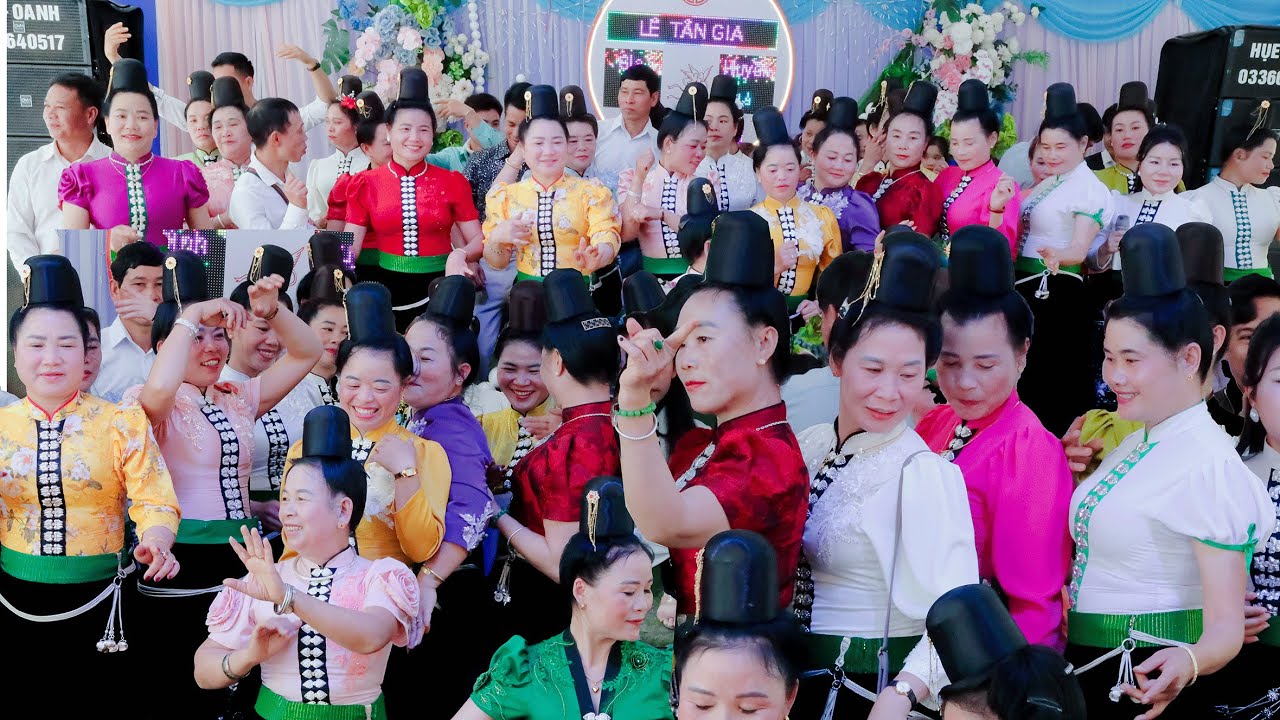 NHIỀU NGHỆ NHÂN NỔI TIẾNG NHẢY MỪNG  NHÀ MỚI NGHỆ NHÂN QUÀNG LẢ, BẢN HỐC, MƯỜNG KHIÊNG