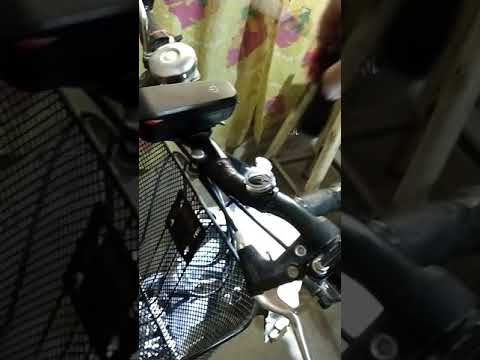 Video: Cómo elegir una linterna para una bicicleta. linterna de bicicleta de bricolaje