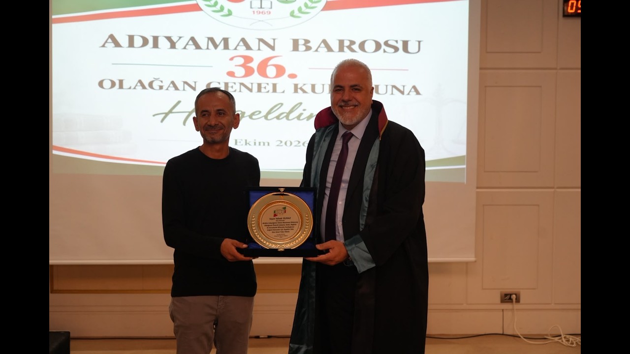 Bilal Doğan'dan duygusal veda: Baro emekçilerine plaket verdi