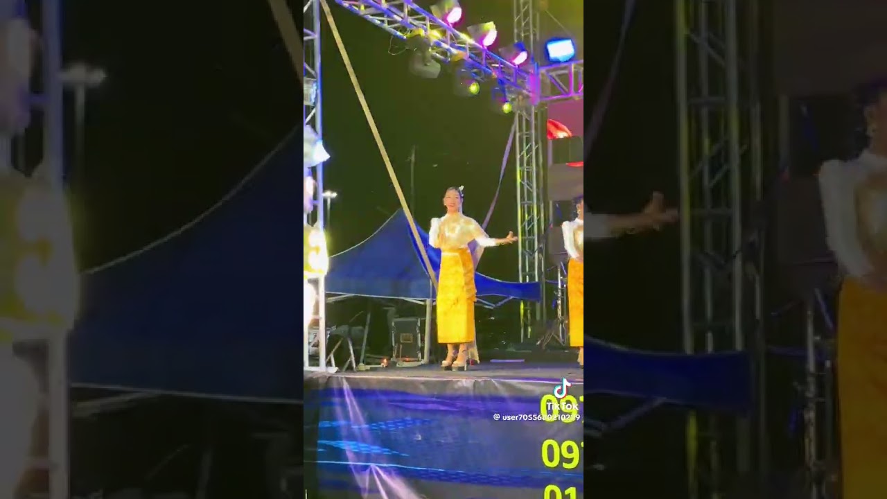 អញ្ជើញគ្រូតូចគ្រូធំ 