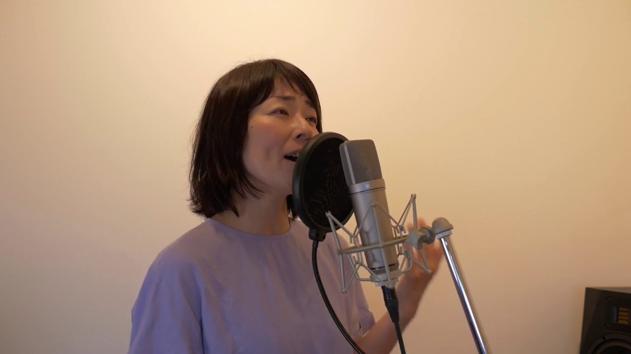 Japanese housewife singer "Miyano" sing "Hanamizuki" by Hitotoyo YouTube