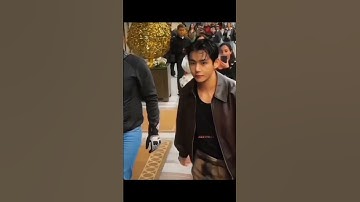🤣kim Taehyung 😅 #bts💜 #btsmember #btsarmy #btsot7forever #shortvideo ❤️💜💜💜💜💜💜