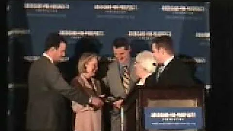 Suzanne Curran Wins AFP Volunteer Award