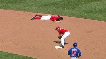 Cozart starts double play with diving stop