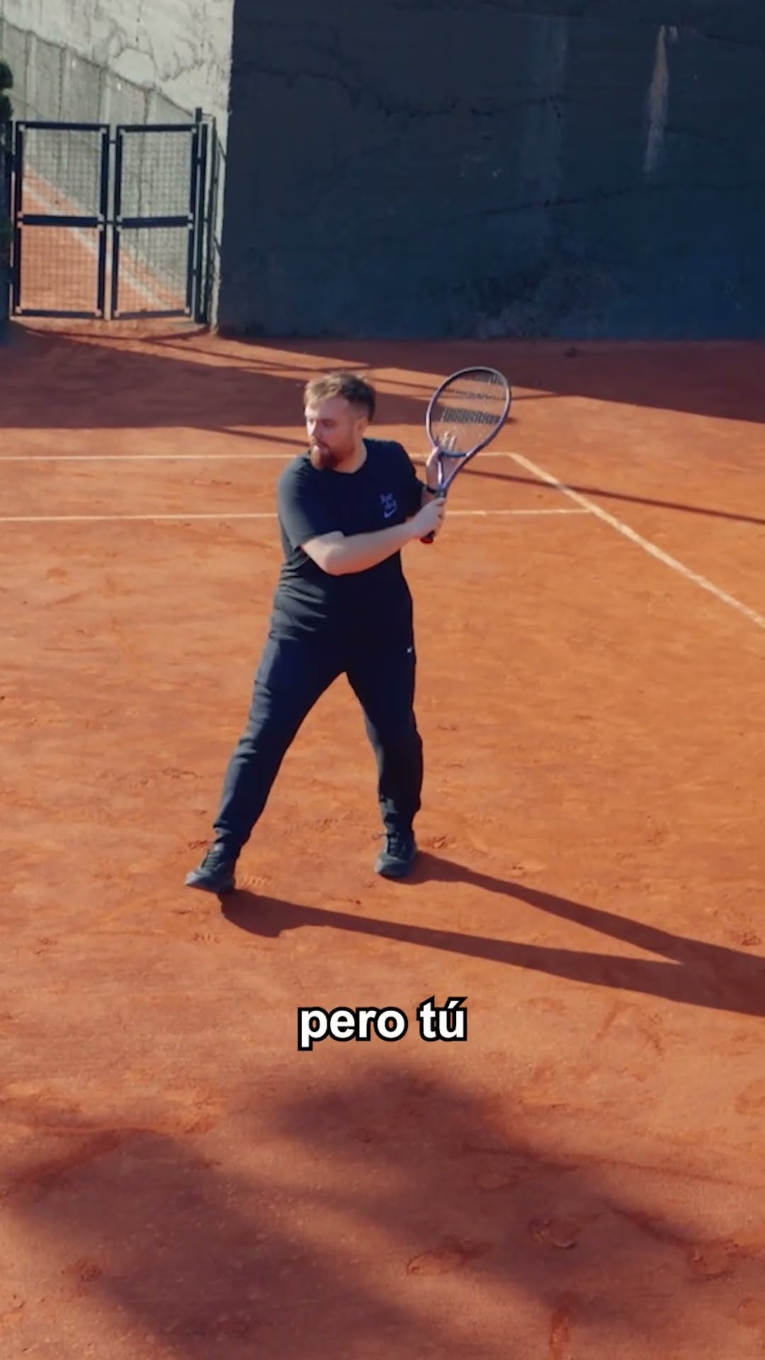Reto a un fan a jugar al tenis
