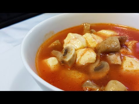 Video: Sopa De Pollo Con Queso Y Champiñones