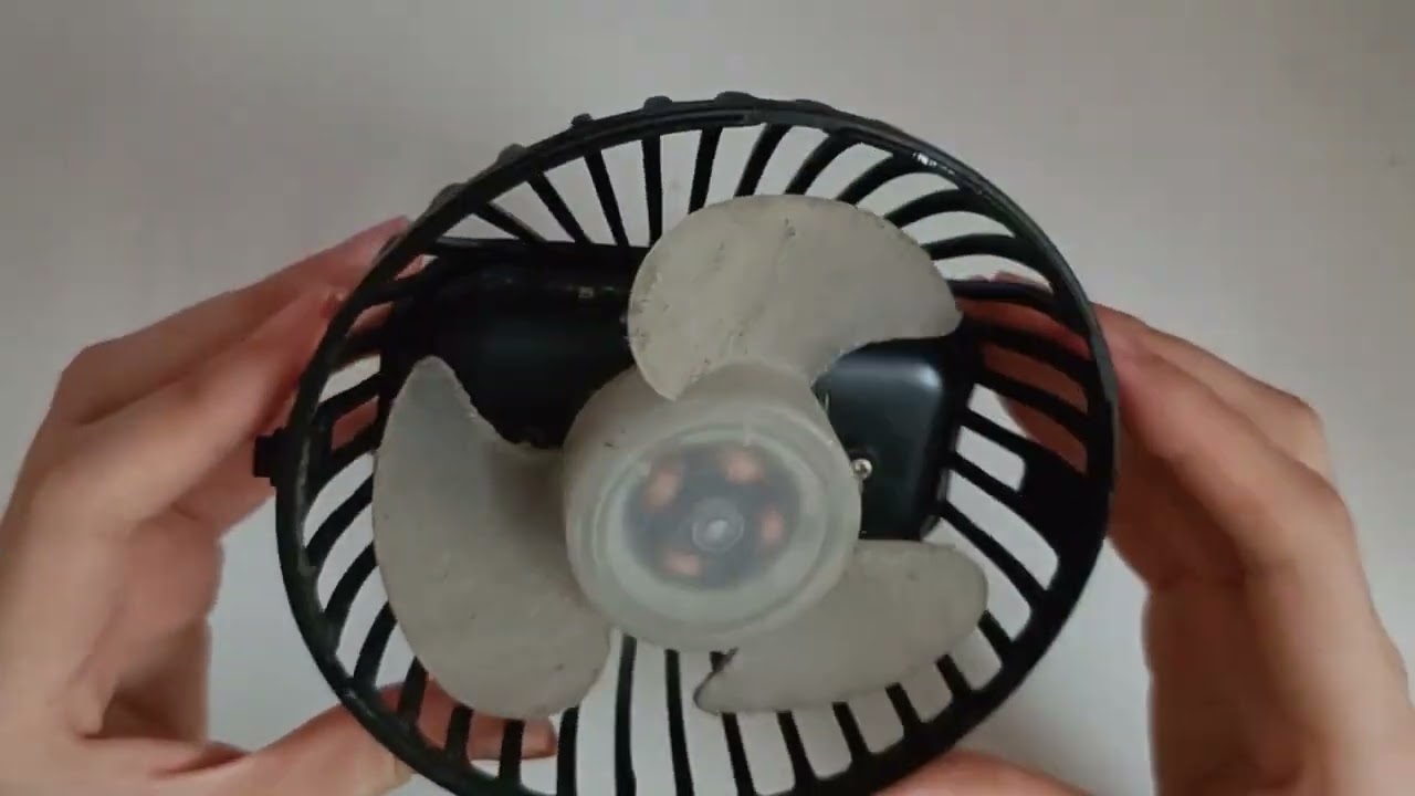 杂七杂八的桌上生活之洗小风扇（黑）