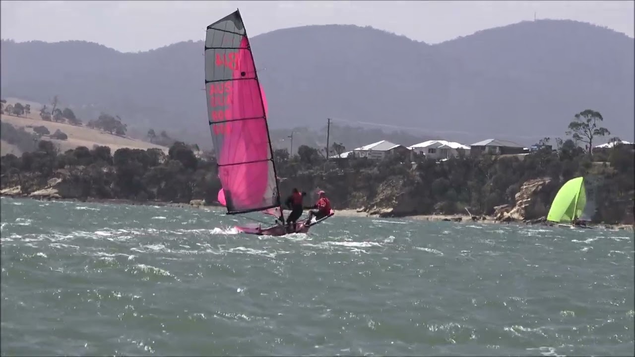 Midway Point Yacht Club B14 National Regatta Race 5 Dec 31, 2025