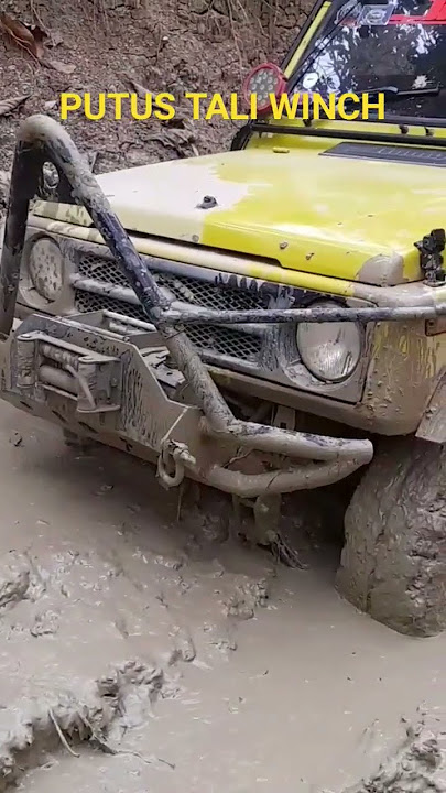putus tali winch saat melewati lumpur yang dalam #jimnong #jimny #offroad #offroad4x4