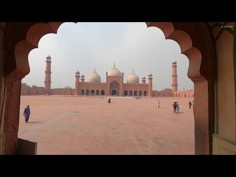 [4K] Walking Tour of Badshahi Masjid Emperor Mosque Lahore Pakistan بادشاھی مسجد لاھورکی سیر