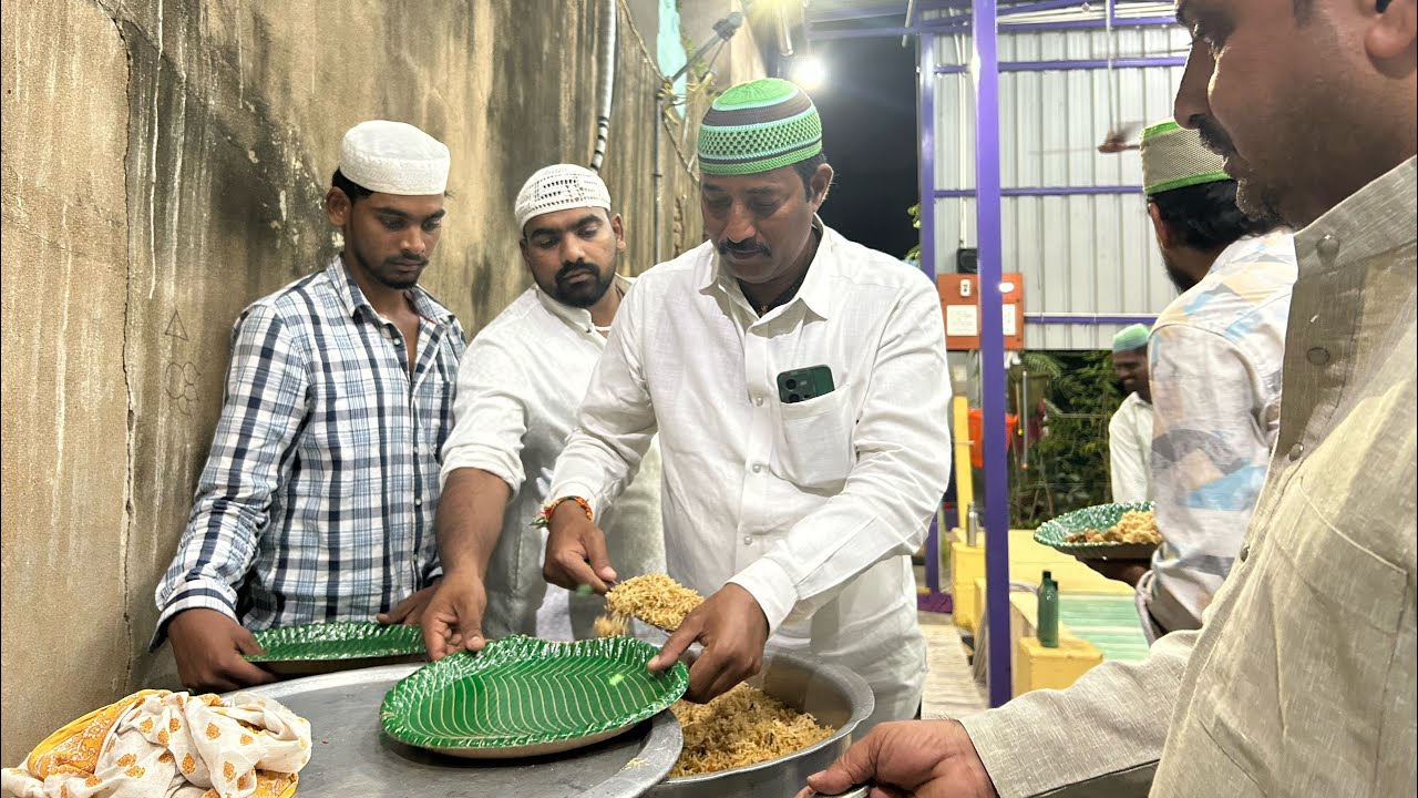 Masjid e Sahabal lo Ramazan Davath ichina Venkatagiri AMC Chairman Muraganna & Family