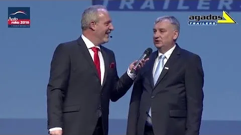 Proč se střední třída dělí?