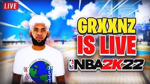 The Best slashing PLAYMAKER BUILD IN NBA 2K22 Grinding to level 40