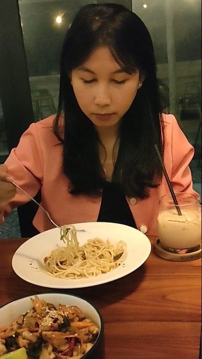 makan mie sampek muntah #youtubeshorts #shortvideo