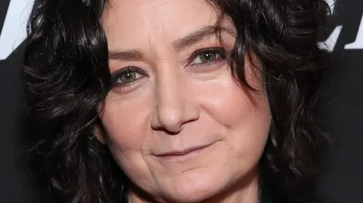 Sad News For Sara Gilbert And Linda Perry