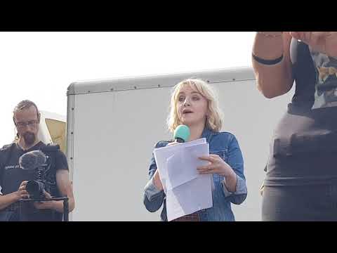 Evanna Lynch (Luna Lovegood) speaking at the Official Animal Rights March 2018