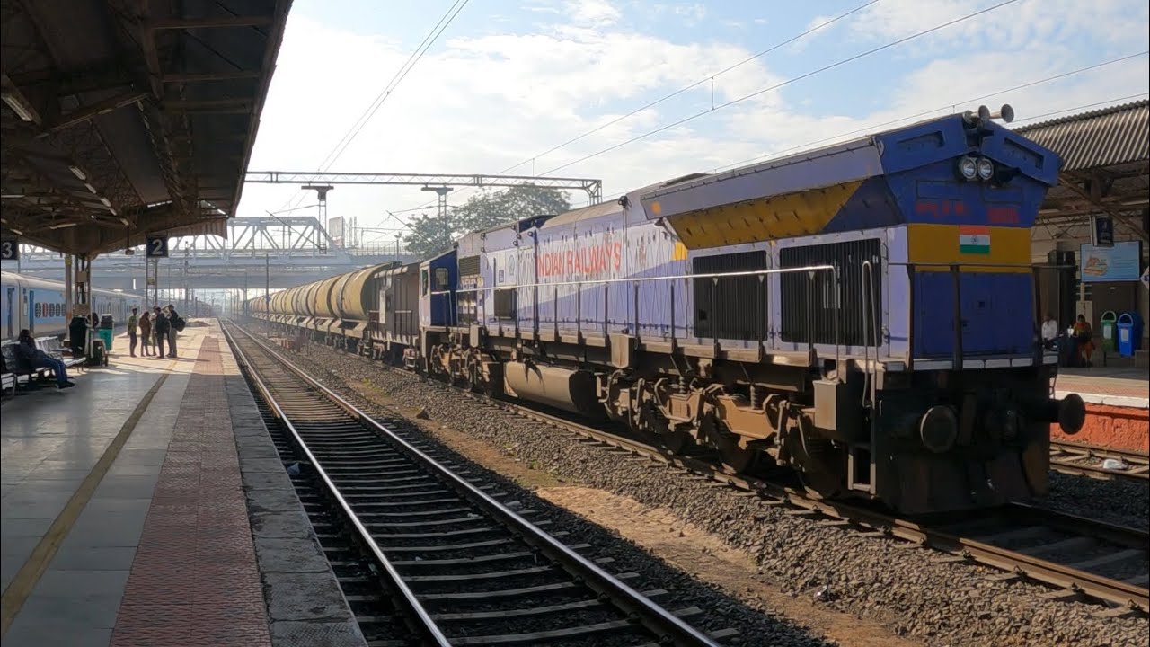 RARE WDG 5 LOCOMOTIVE High Speed | Oil Tanker Train Maal Gaadi Freight Train | Indian Railways