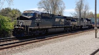 2024-04-07 Norfolk Southern Eastbound Intermodal @ Morristown Depot