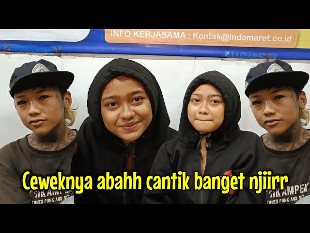 ABAHH MAU NGENALIN RARAS SAMA ORANG TUANYA class=