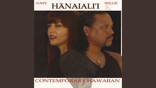 Vignette de la vidéo "Amy Hänaiali'i - Nani Wale Ia'u o Waimea"