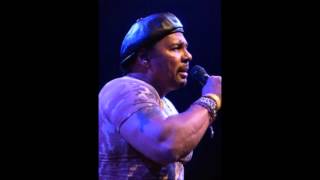 Watch Aaron Neville Rainy Night In Georgia video