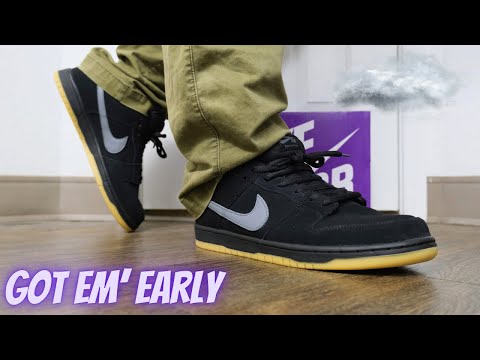 靴 Nike SBDunk Low Pro Black Fog 26.5 NEW Nike Air Force 1 Low '07 Black KAWS Sky High Farm CW2288