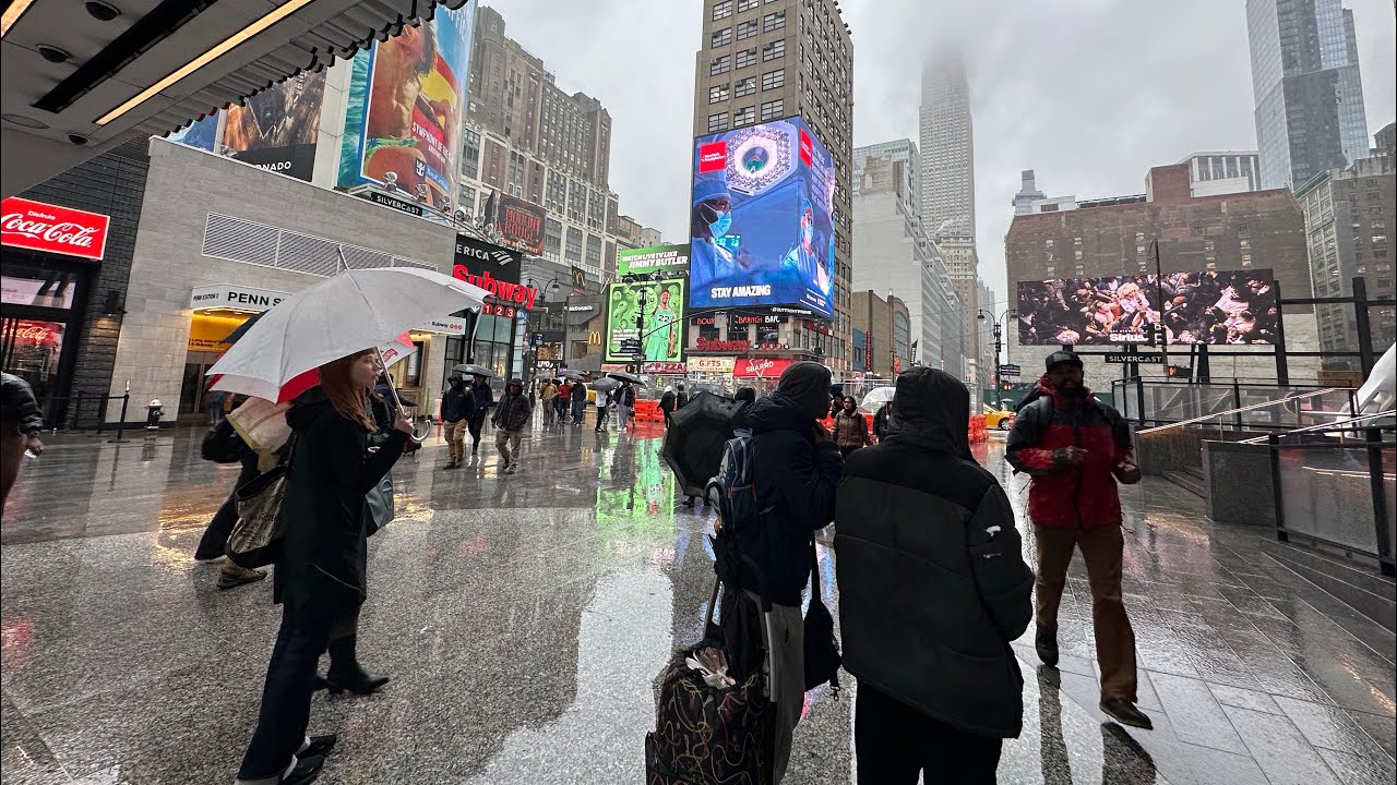 New York City Live Midtown Manhattan Rain Walk Wednesday (03 April 2024 ...