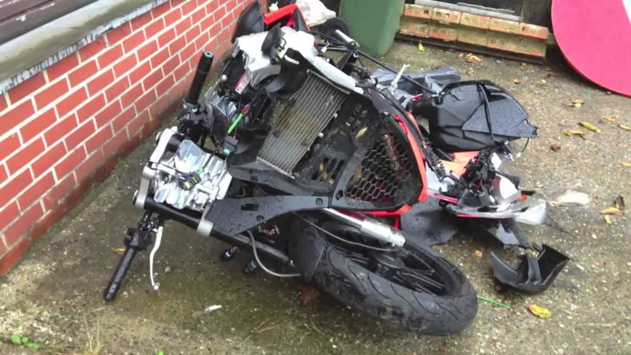 Aprilia RS4 125 crash ( pictures after total crash ) YouTube