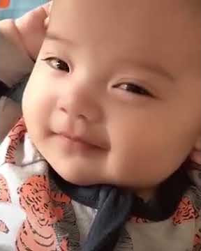 Story Wa Dedek Bayi senyum manis