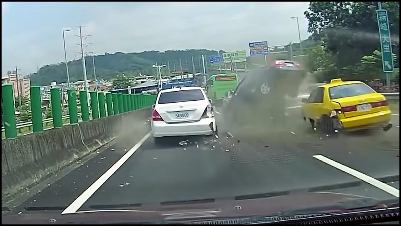 Idiots In Cars Hard Car Crashes Car Crashes Compilation Dashcam