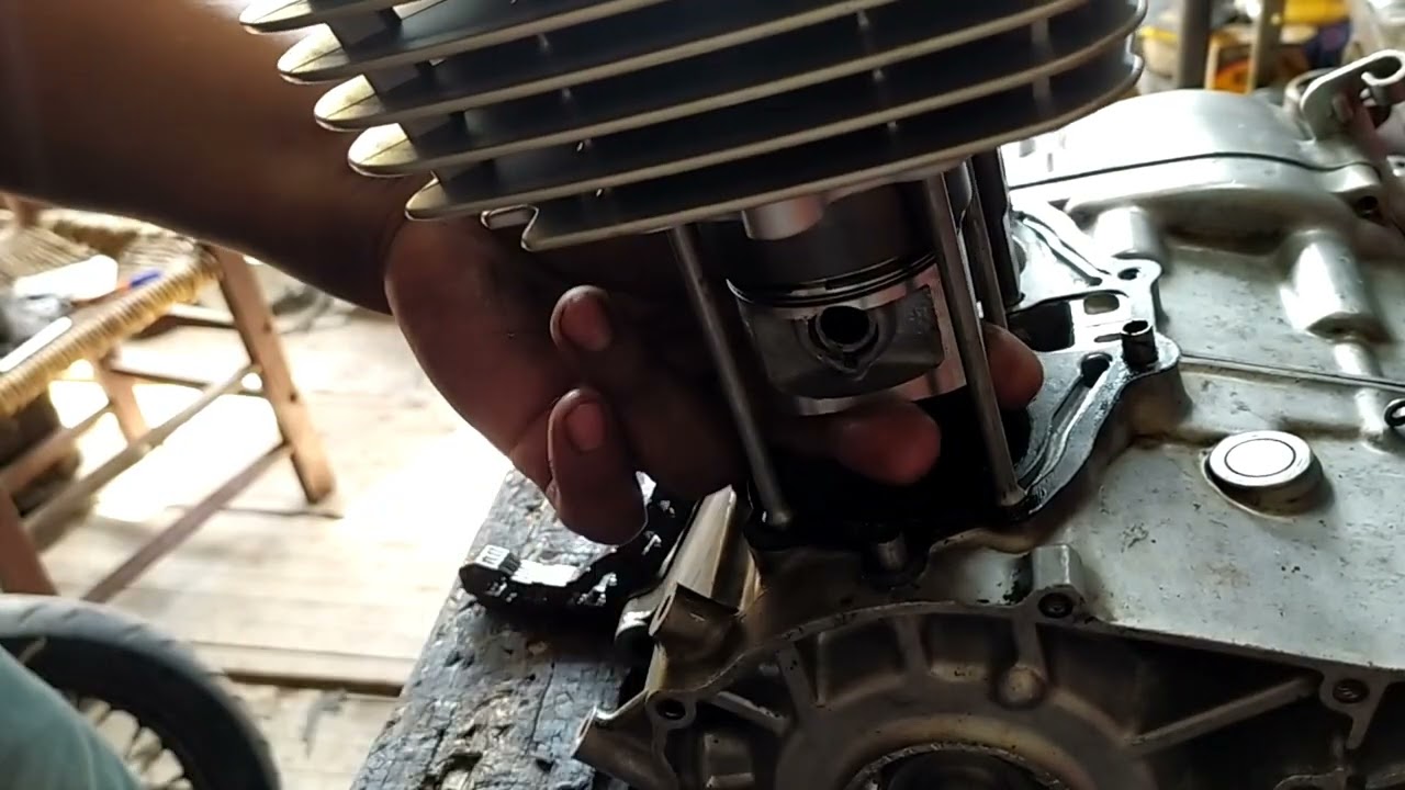 HONDA NIGTHAWT 250 ARMADO DE MOTOR 2 PARTE