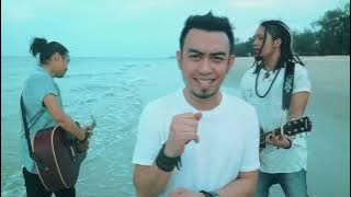 ESTRANGED  seperti yang dinantikan (syd)